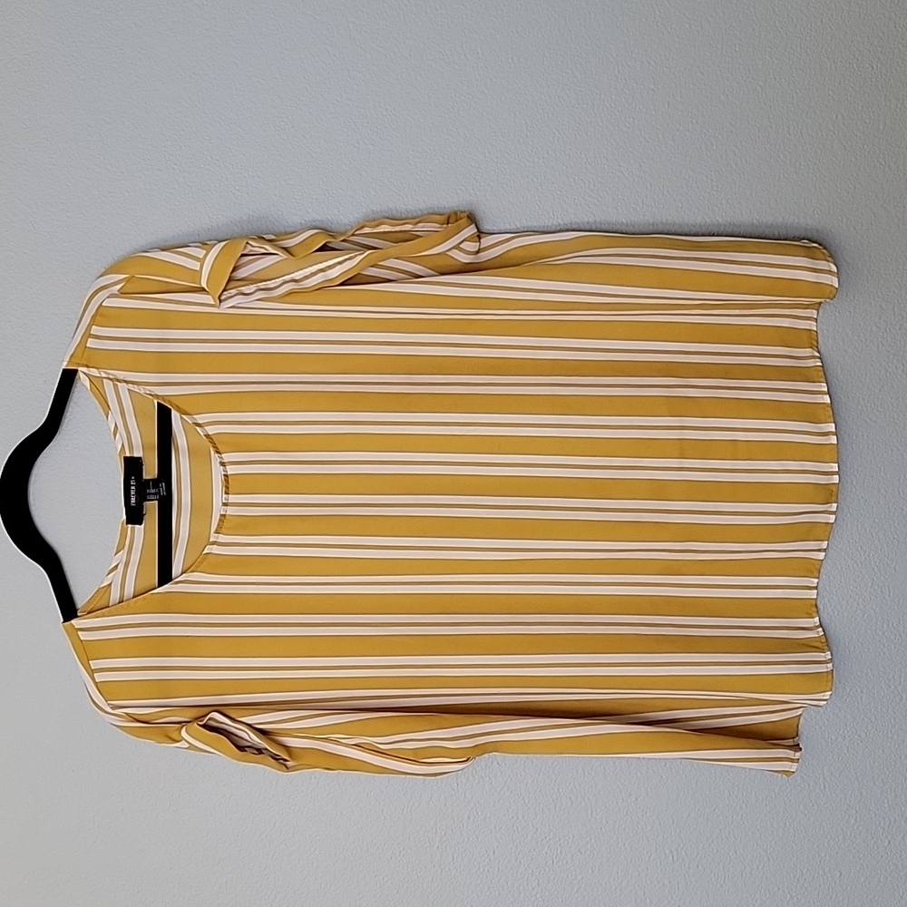 Forever 21 Yellow Striped Blouse Womens Size 3X